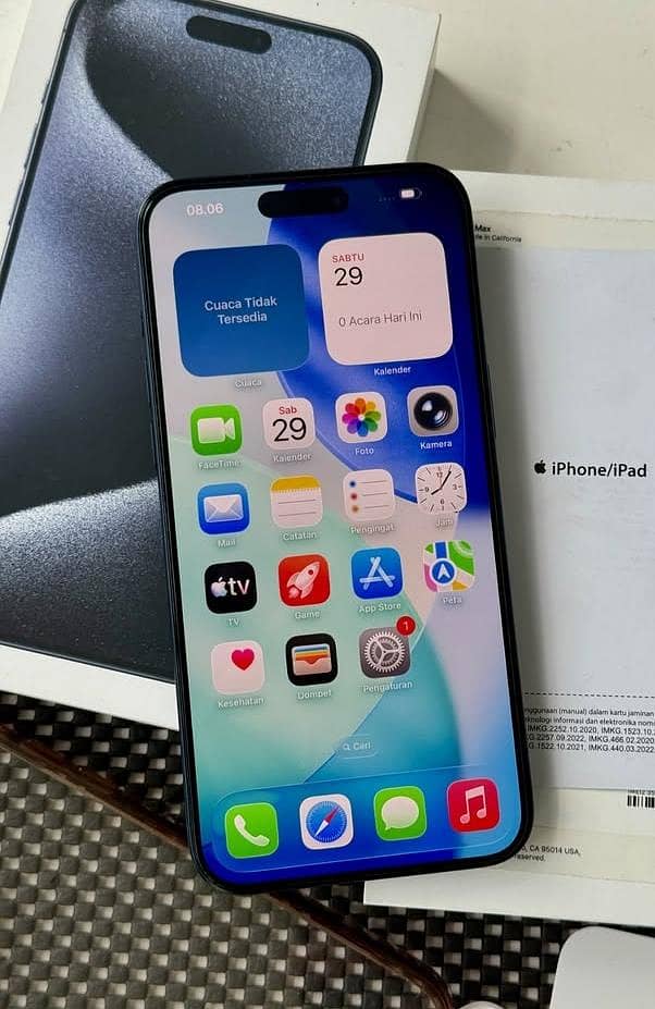 Apple iPhone 15 Pro Max 1