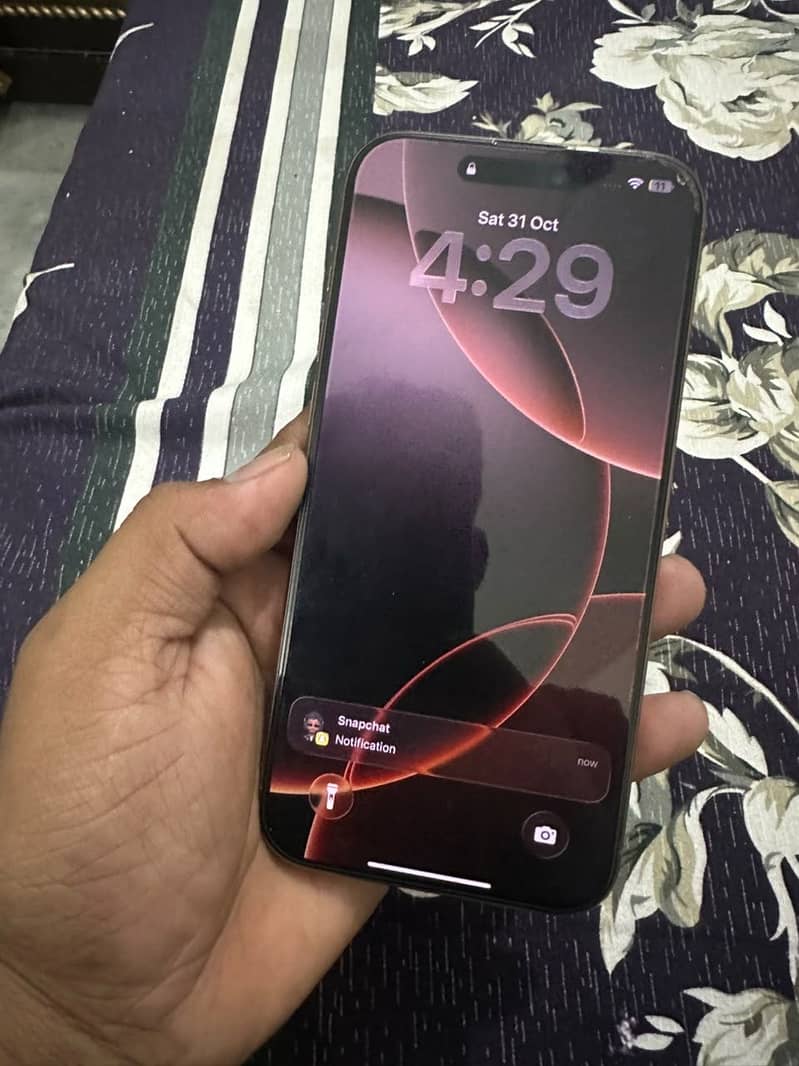 Apple iPhone 16 Pro Max 0