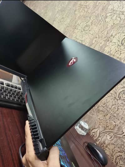 MSI i7 9th H Seies 16/512 GTX 1650