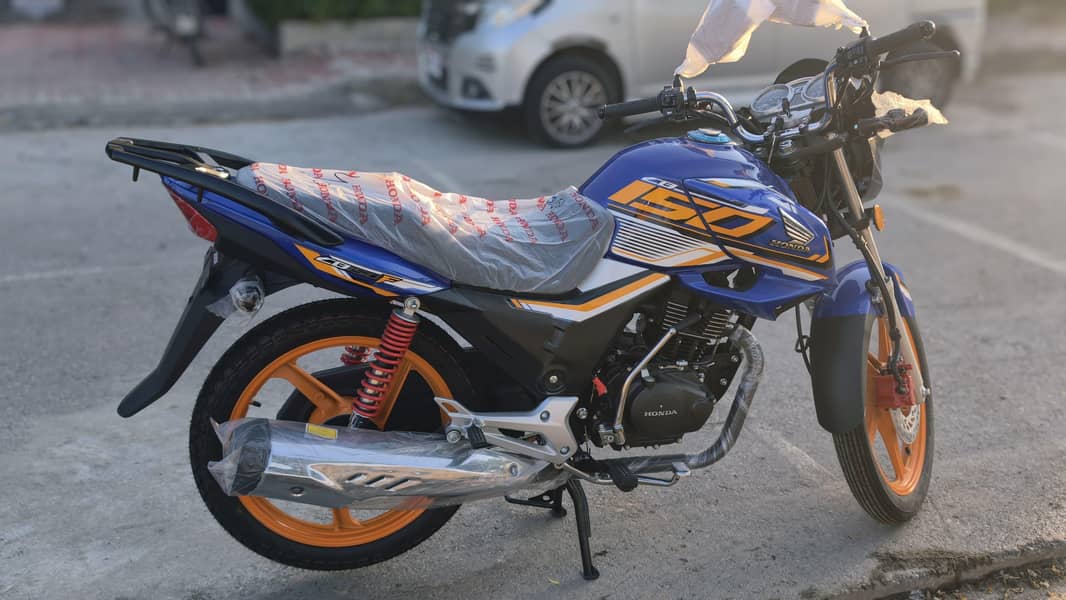 Honda CB150F 1
