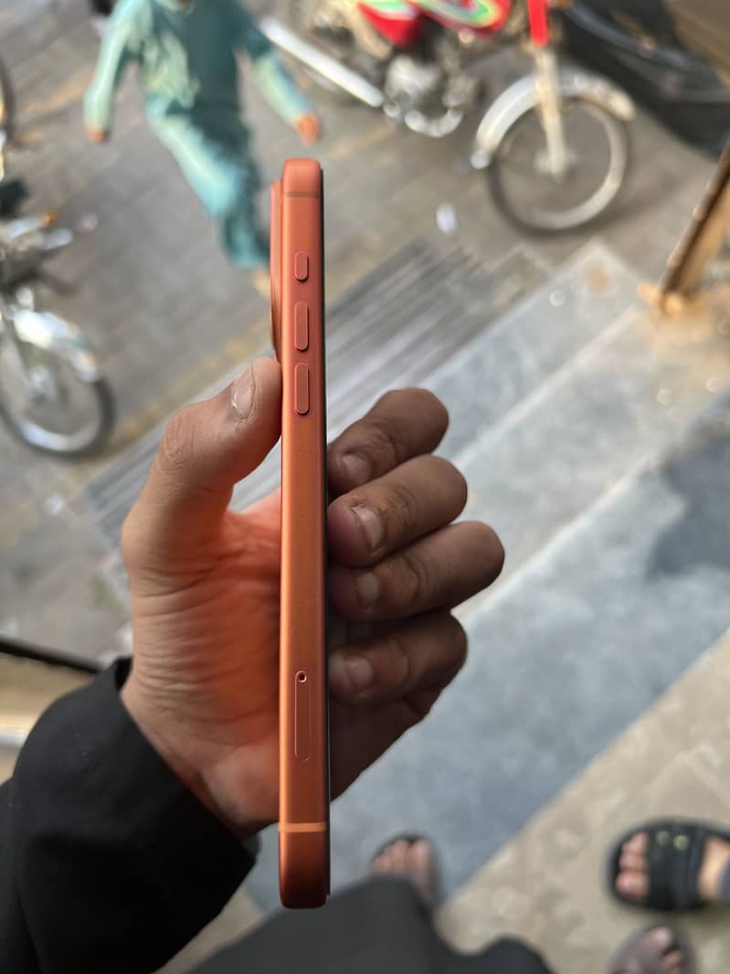 Apple iPhone 17 Pro Max 1