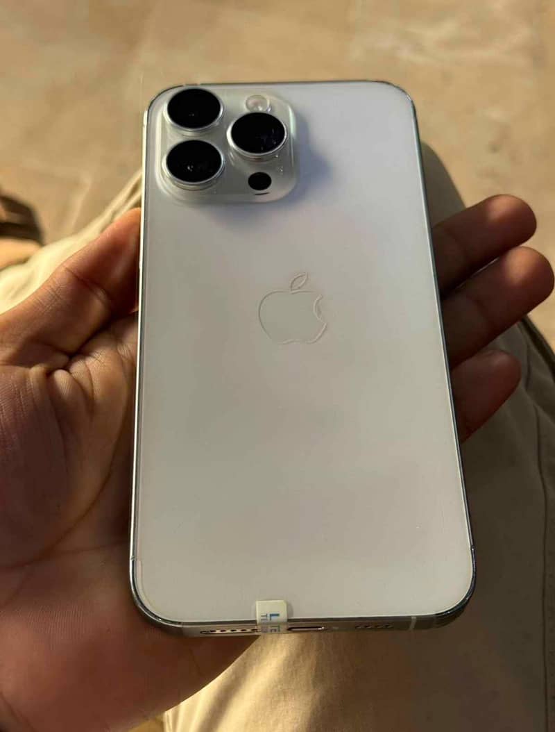 Apple iPhone 14 Pro Max 0