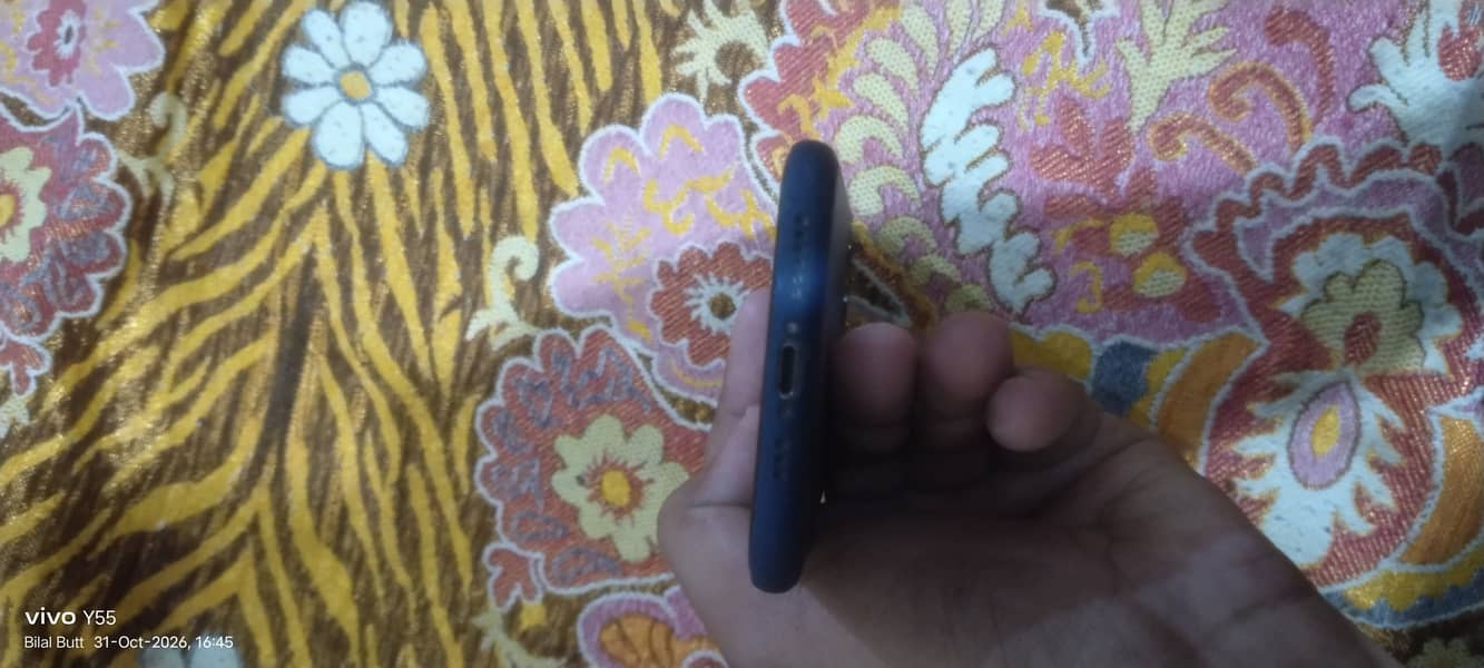 Apple iPhone 11 Pro 4