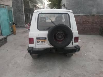 Mitsubishi Pajero 1985