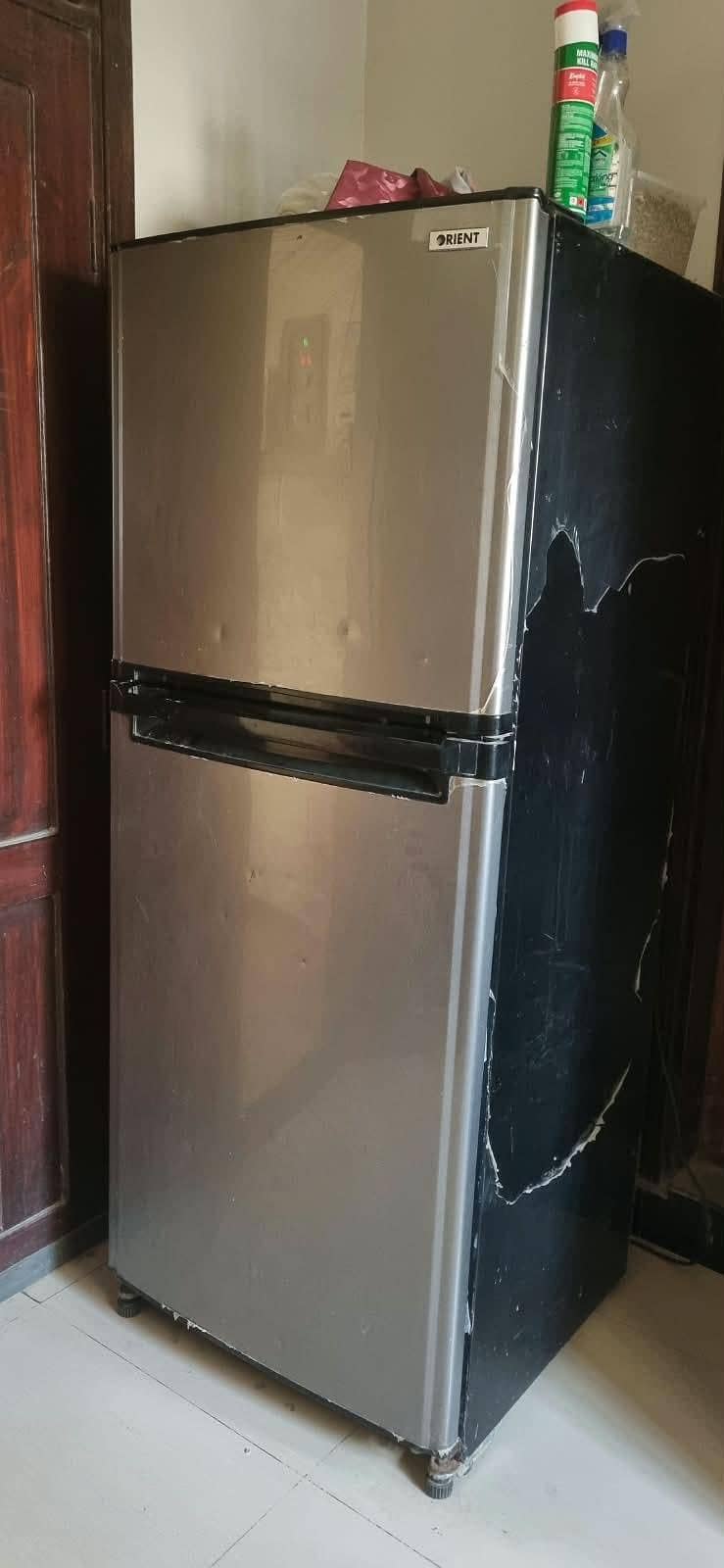 Refrigerator 0