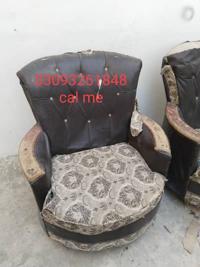 use mein sofa set hai thoda bahut thoda bahut kam Hoga Baki okay