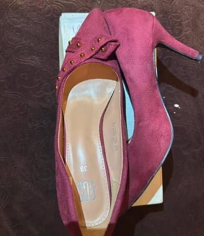 Mahroon Court Shoes 39 size