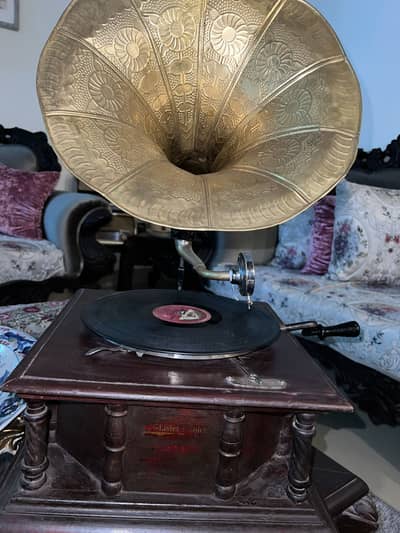 Gramophone/ vinyl player (WORKING)