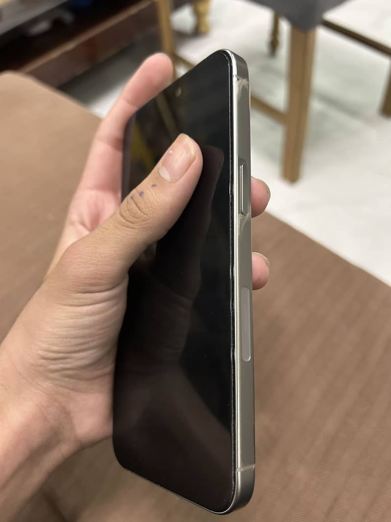 Apple iPhone 15 Pro Max 1