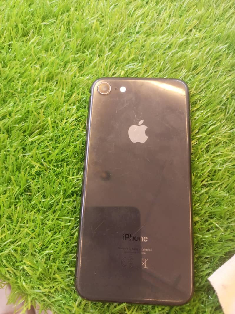 Apple iPhone 8 7