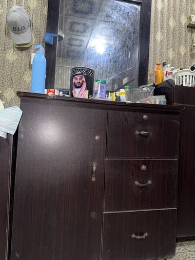 Dressing table with mirror