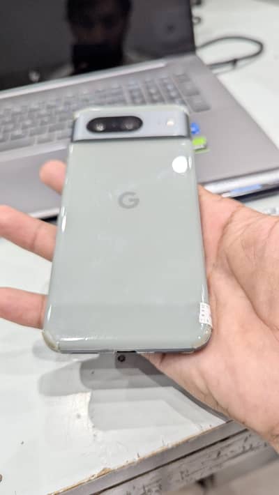 Google Pixel 8