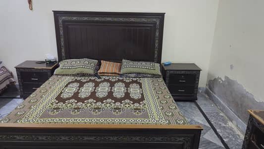 Title: Elegant Solid Wood Complete Bedroom Set for Sale – Excellent Co