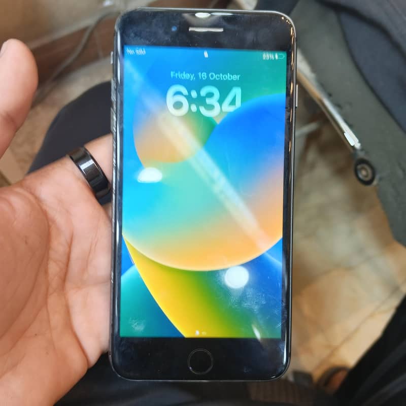 Apple iPhone 8 Plus 0