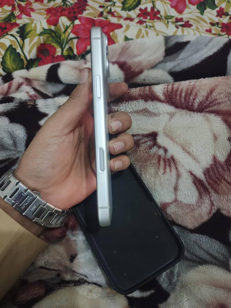 Apple iPhone 17 Pro Max 1