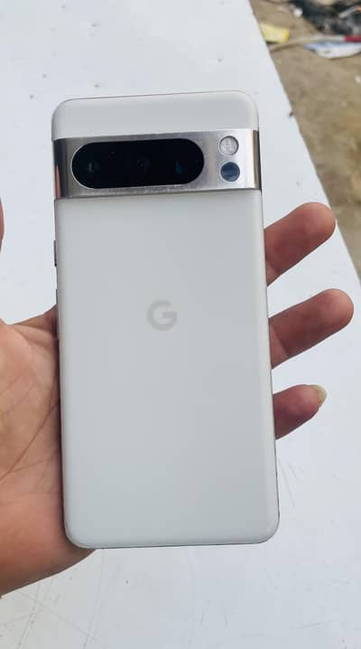 Google Pixel 8 Pro