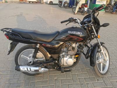 Suzuki 110s 2023 |4800 Km Used Only |REG All PB Model 22/23 December