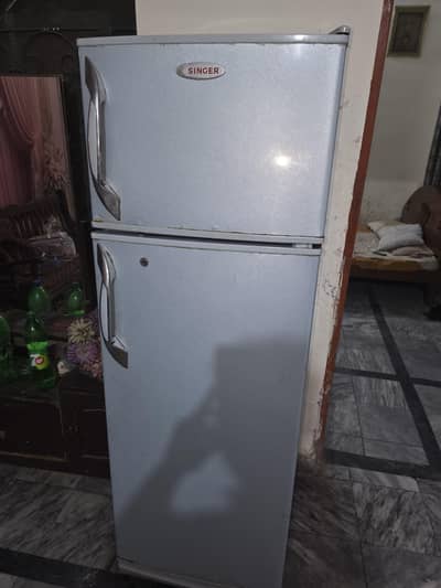 singer refrigerator achi condition mai and hai