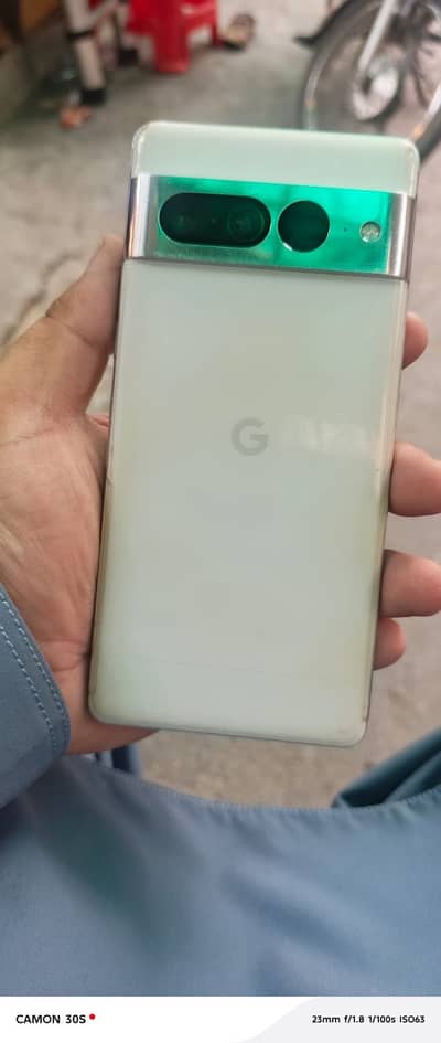 Google Pixel 7 Pro | 12GB RAM | 128GB Storage | Rs. 60,000
