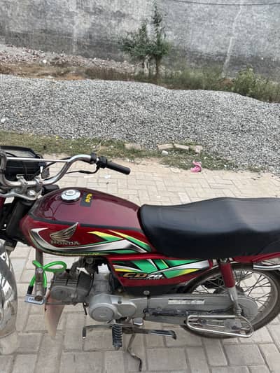 Cd 70 22/23 model new tyres and battery