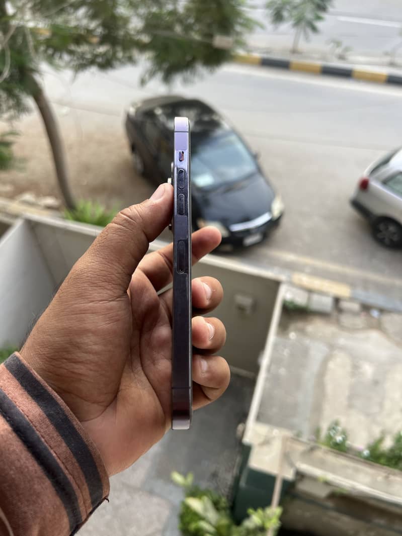 Apple iPhone 14 Pro Max 6