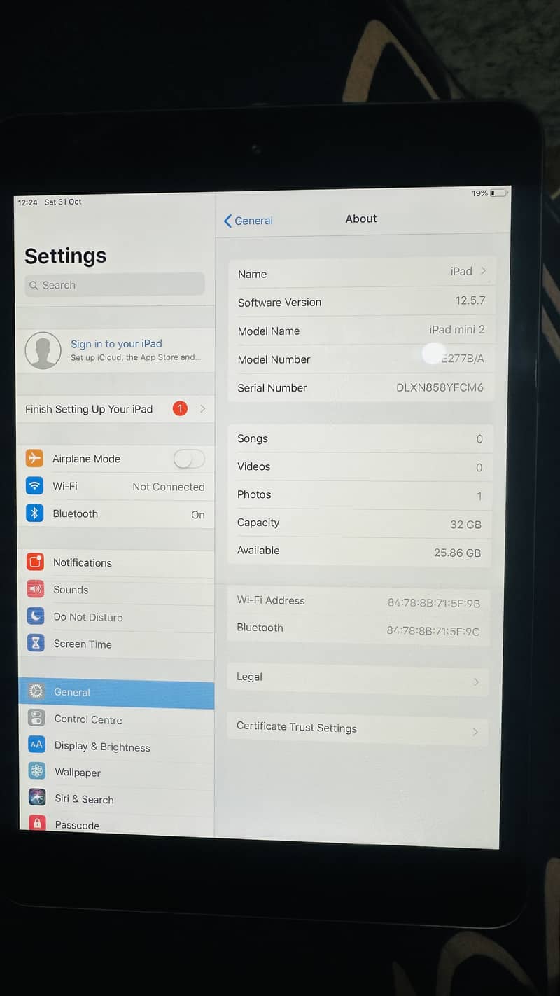 Ipad Mini 2 with box 14
