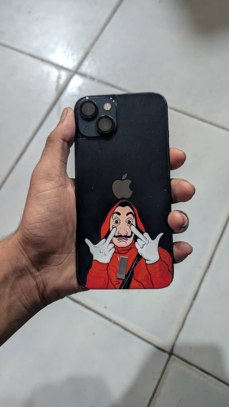 Apple iPhone 13 4