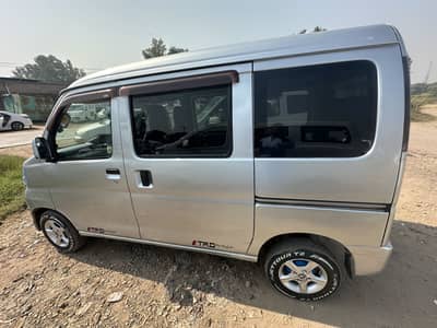 Toyota Hiace 2017