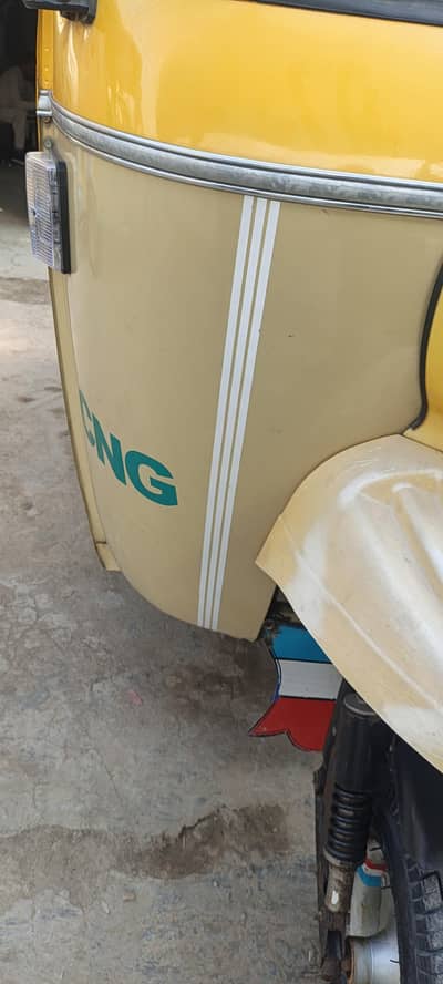Tez rafter Auto riksha good condition all documents mokay pay