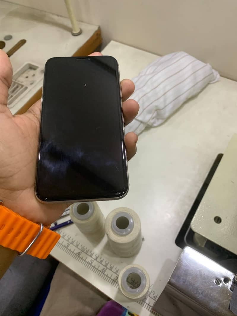 Apple iPhone X 1