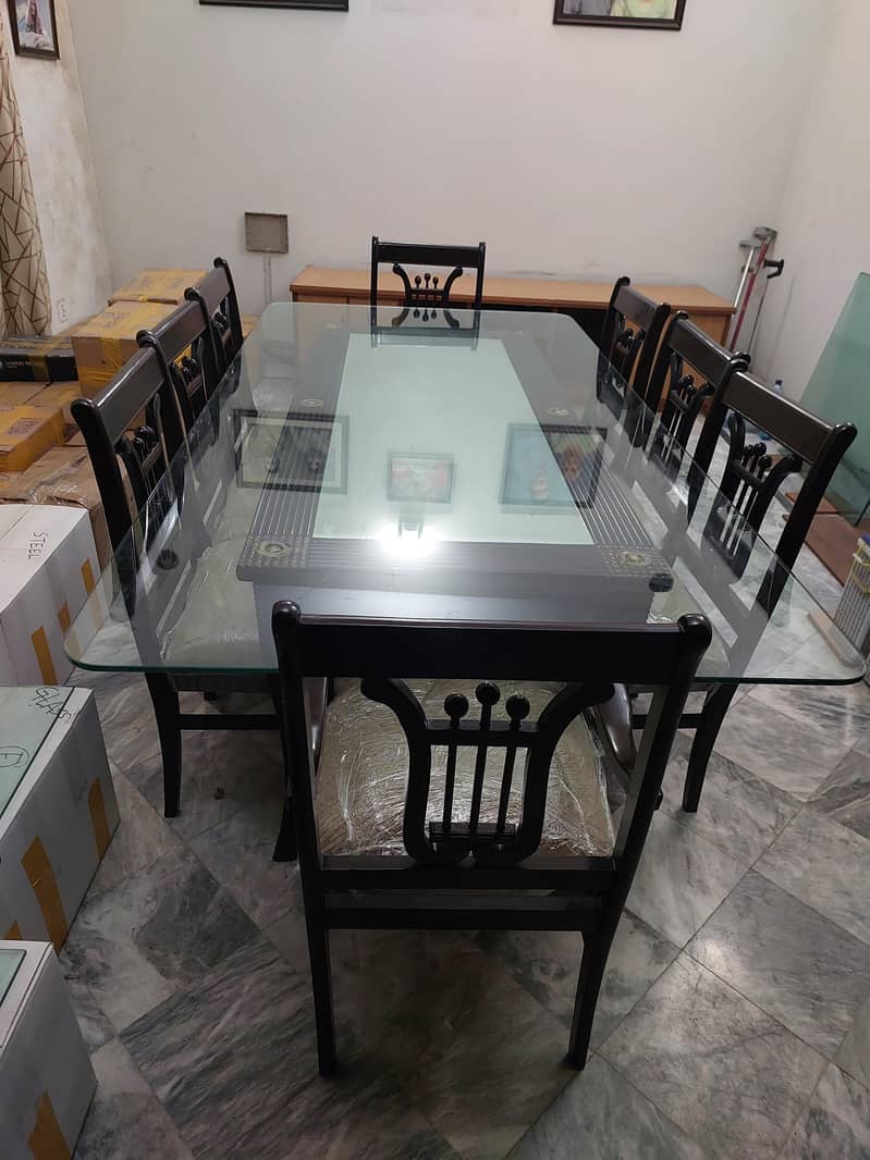 Dining Table 0