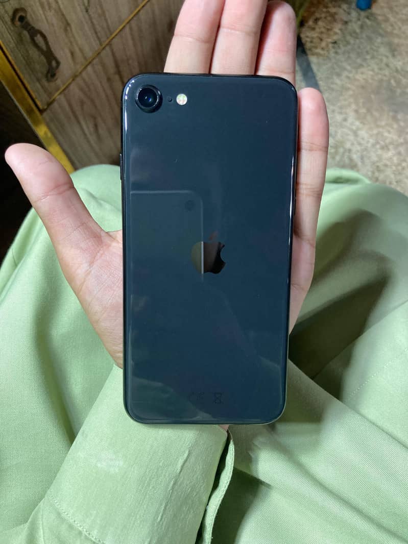 Apple iPhone SE 0