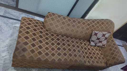 Comfortable 3-Seater Sofa / Dewaan in Good Condition for Sale