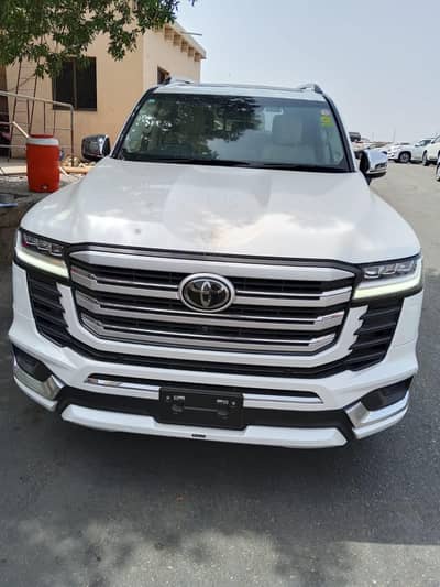 Toyota Land Cruiser 2023 model white color