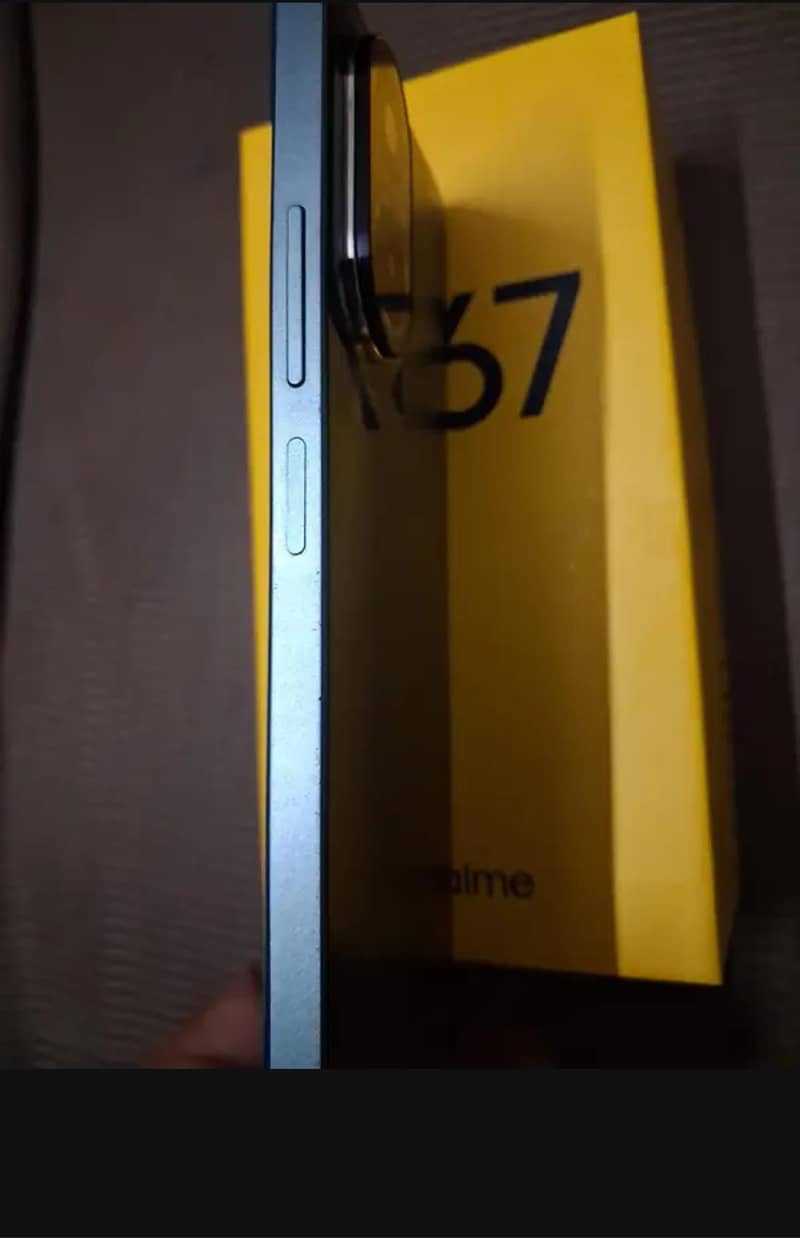 Realme C67 2