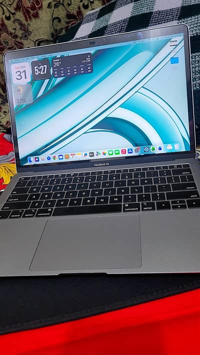 Macbook Air 2018 16GB 256GB