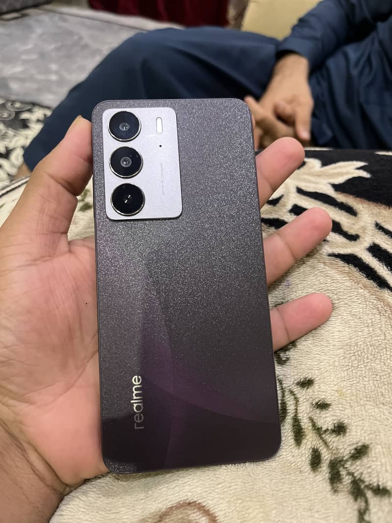 Realme C75 0
