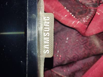 Samsung Computer Led Model PM32F