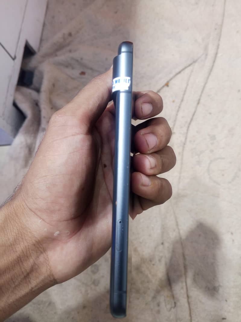 Google Pixel 8 3