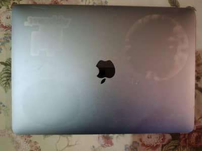 macbook pro 2017 model