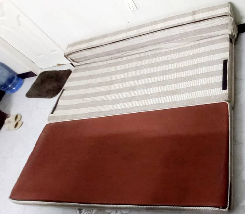 Molty Sofa Bed 0