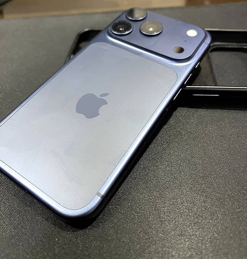 Apple iPhone 17 Pro 4