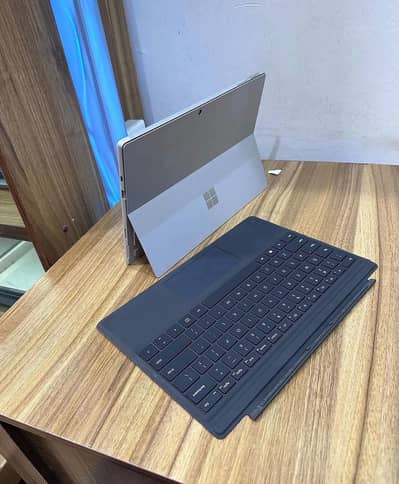Microsoft Surface Pro 6, i5 8th, Detachable 2 in 1 Touchscreen 8/256