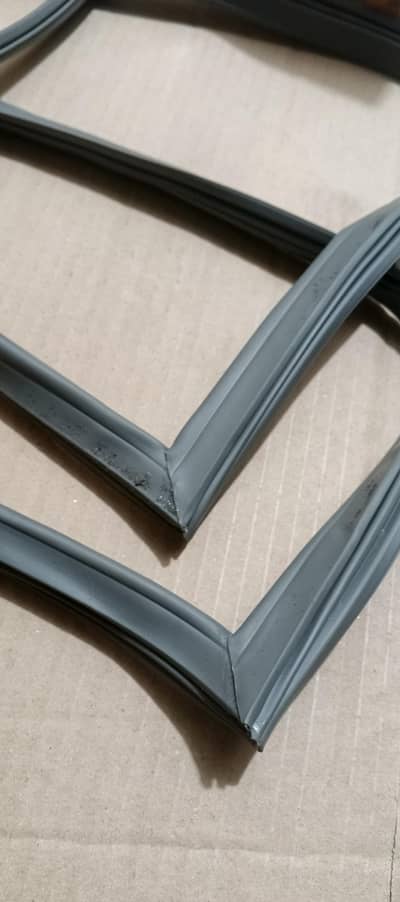 fridge door rubber (gas cut)