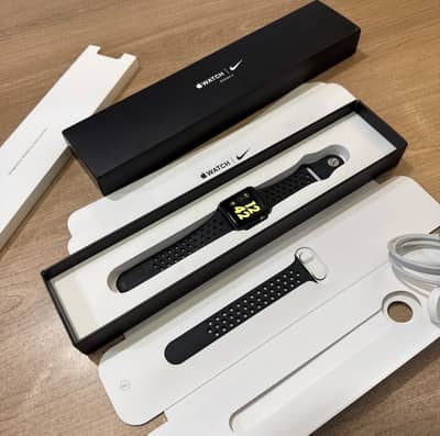 Apple Watch Series 7 (Nike Edition)