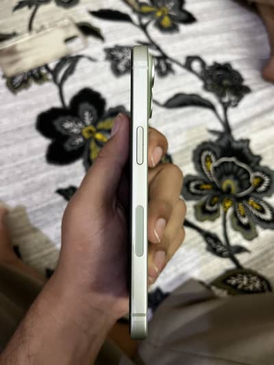 Apple iPhone 15