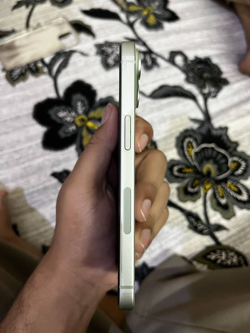 Apple iPhone 15 0