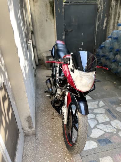 I am selling my yrb 125 esd modified 10/10 condition