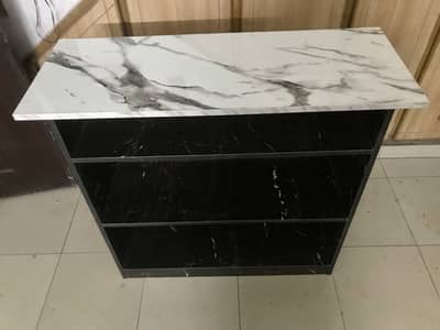 Black& wite marbal color cabinet