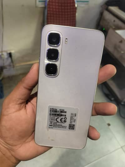 Infinix hot 60i 8+8 128